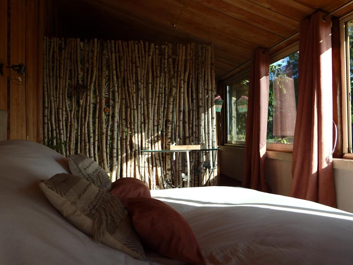 Le P'Tit Nid De Gabriel Bed & Breakfast Les Touches-de-Perigny Exterior photo