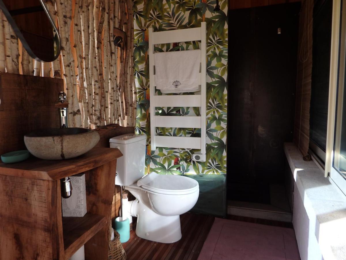 Le P'Tit Nid De Gabriel Bed & Breakfast Les Touches-de-Perigny Exterior photo