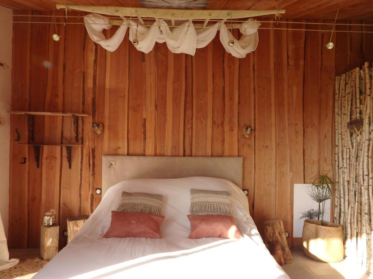 Le P'Tit Nid De Gabriel Bed & Breakfast Les Touches-de-Perigny Exterior photo