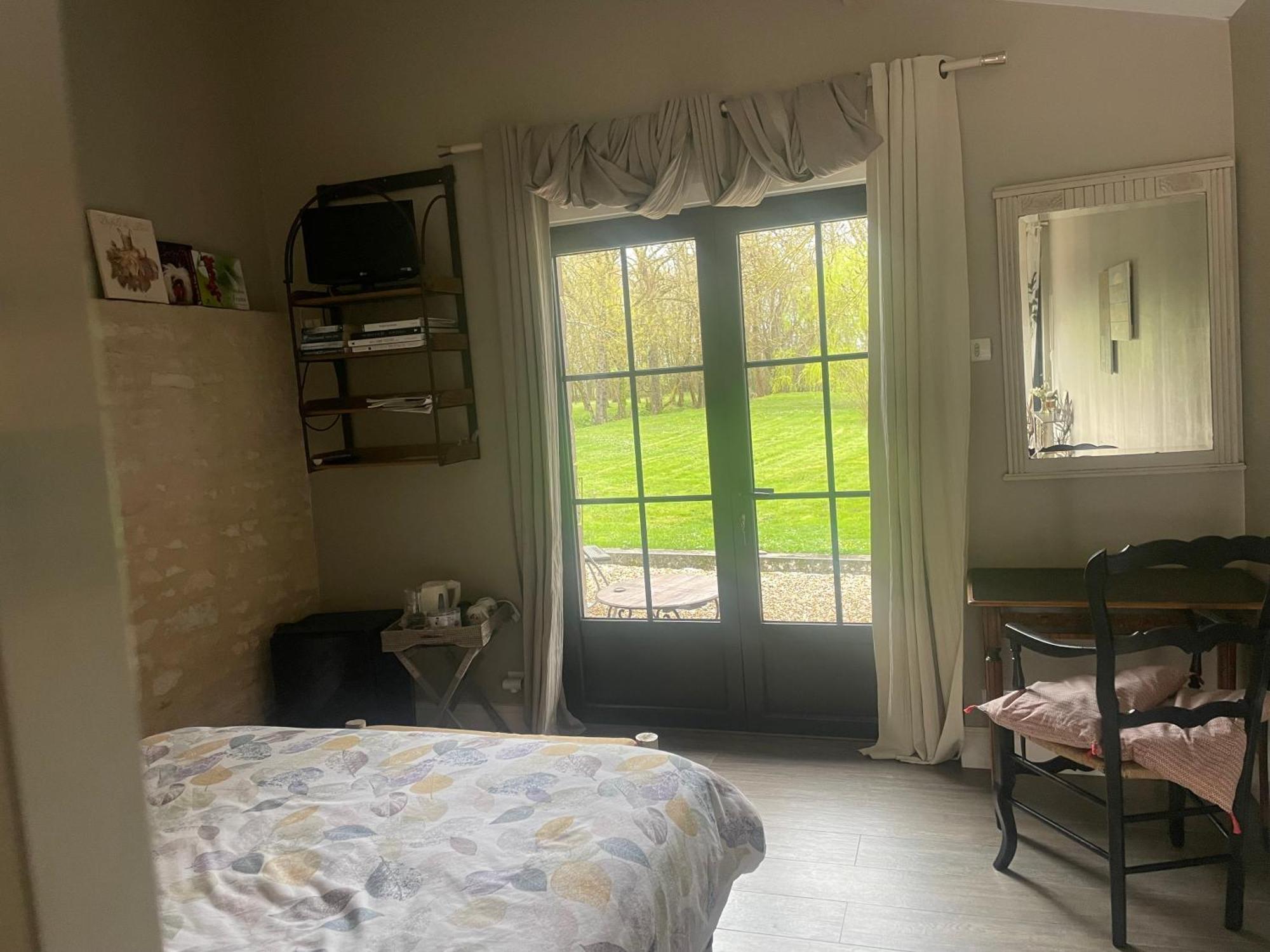 Le P'Tit Nid De Gabriel Bed & Breakfast Les Touches-de-Perigny Exterior photo